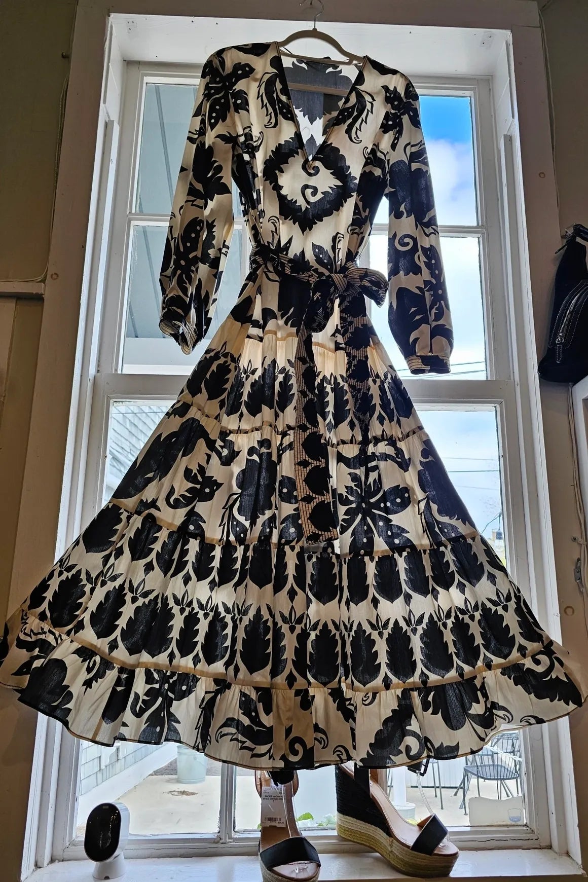 DRESSES