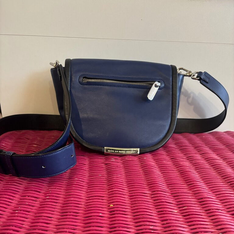 Marc Jacobs wide strap crossbody